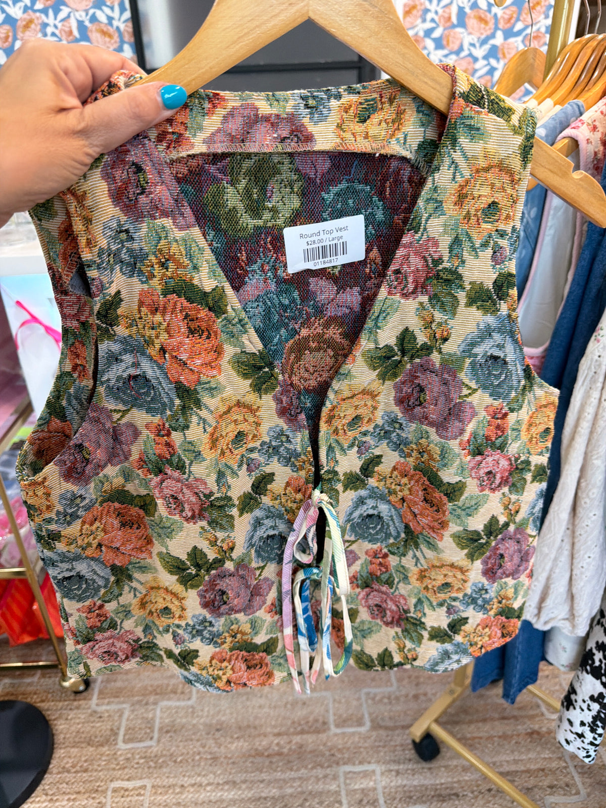 Round Top Vest